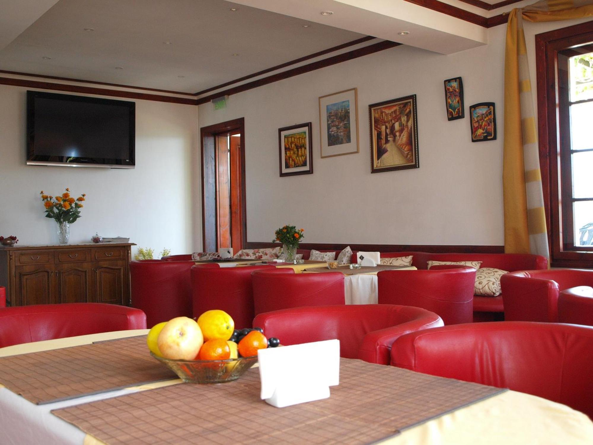 Guest House Harmony Veliko Tŭrnovo Exterior photo